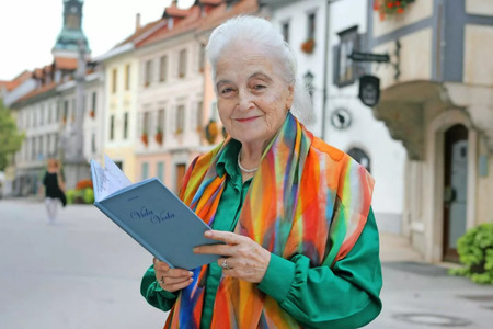 Neža Maurer